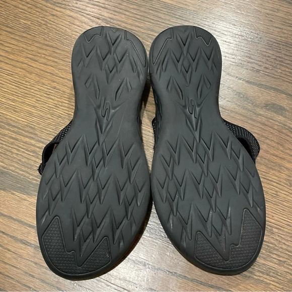 Skechers Mens Flip-Flop Sandals Black size 10 main image 8